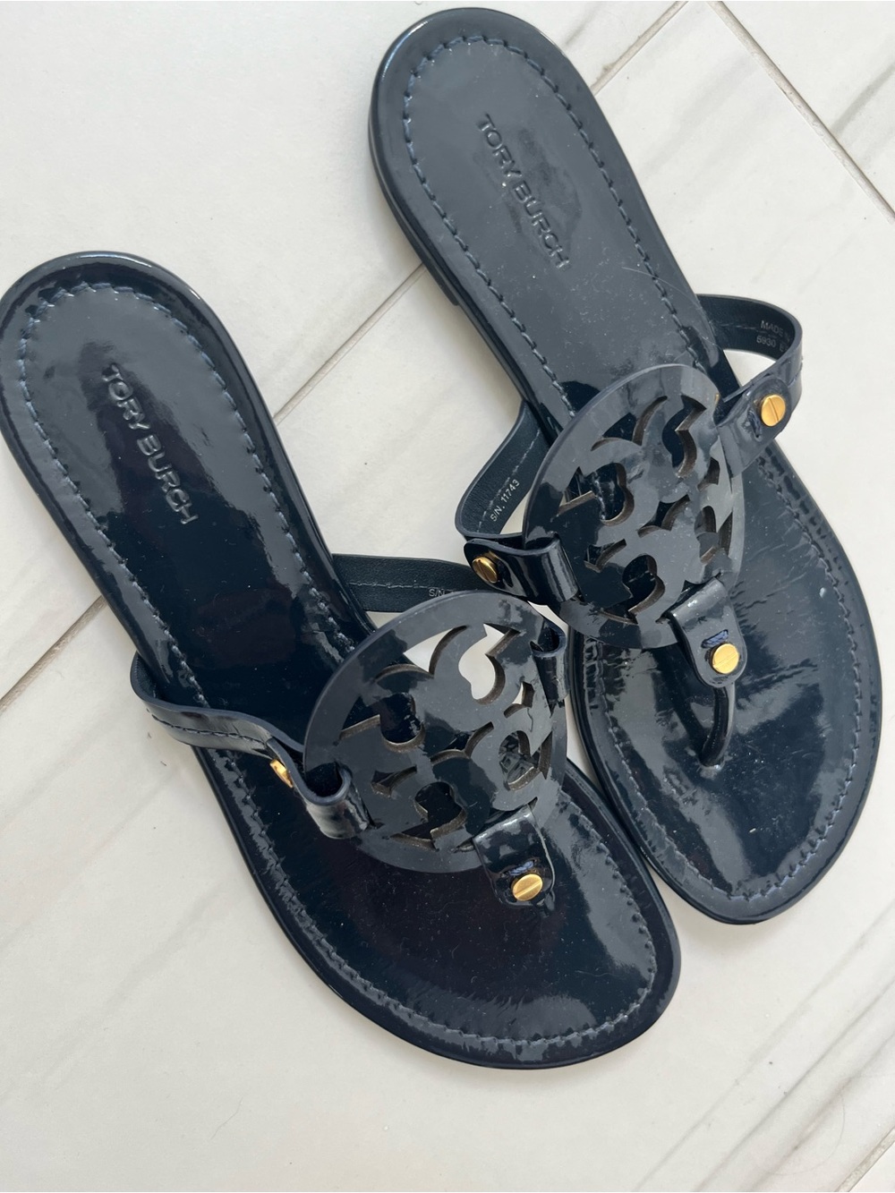 Tory Burch Navy Blue Miller Patent Logo Thong Sandals
